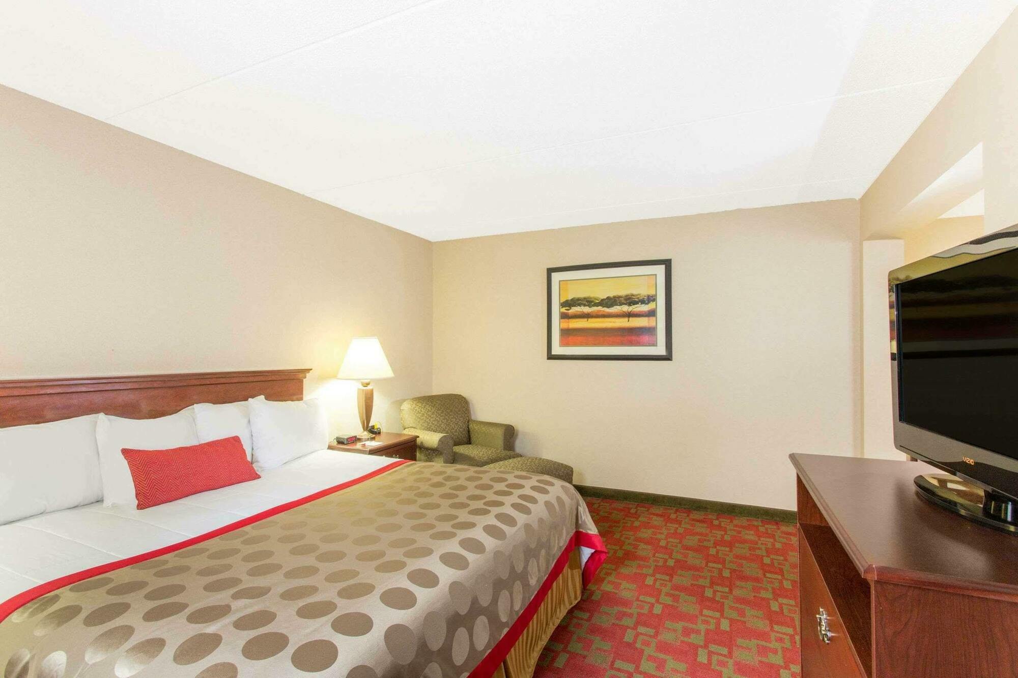 Ramada By Wyndham Hendersonville Exterior foto